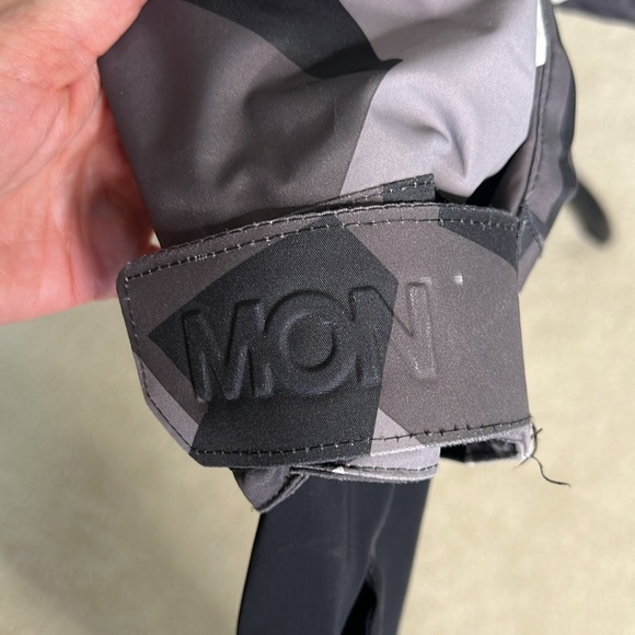 MONTEC SKI JACKET FAUK Medium - Picture 8 of 16